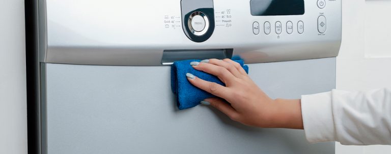 آموزش تمیز کردن ماشین ظرفشویی